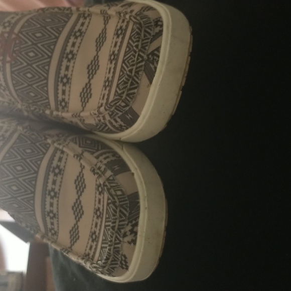 LNC Twisted printed slip on shoes - Picture 6 of 6